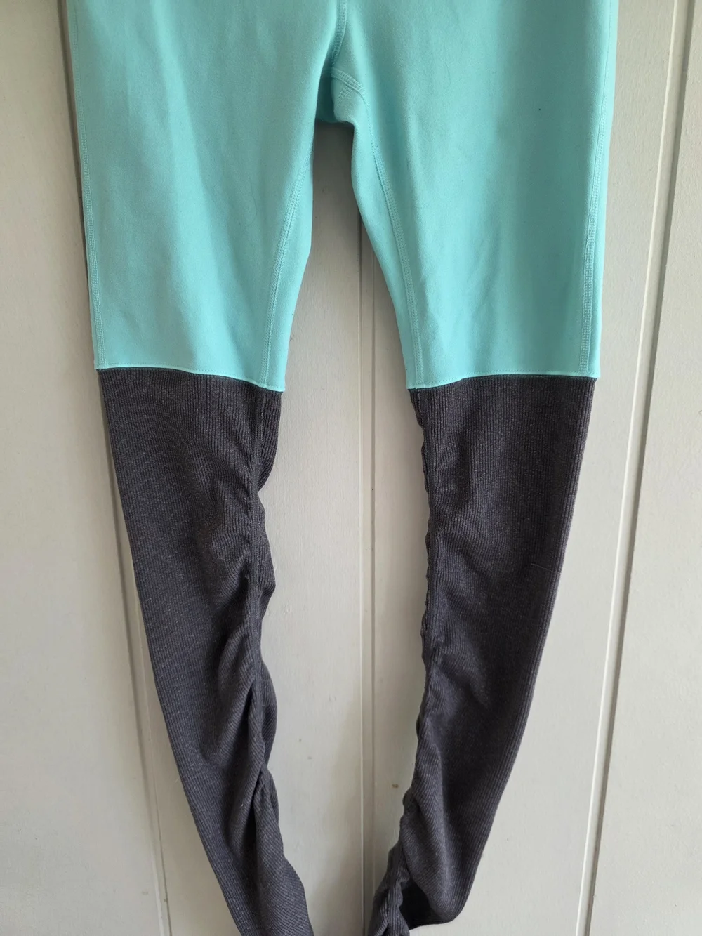 Alo Goddess Aqua Leggings Size Small